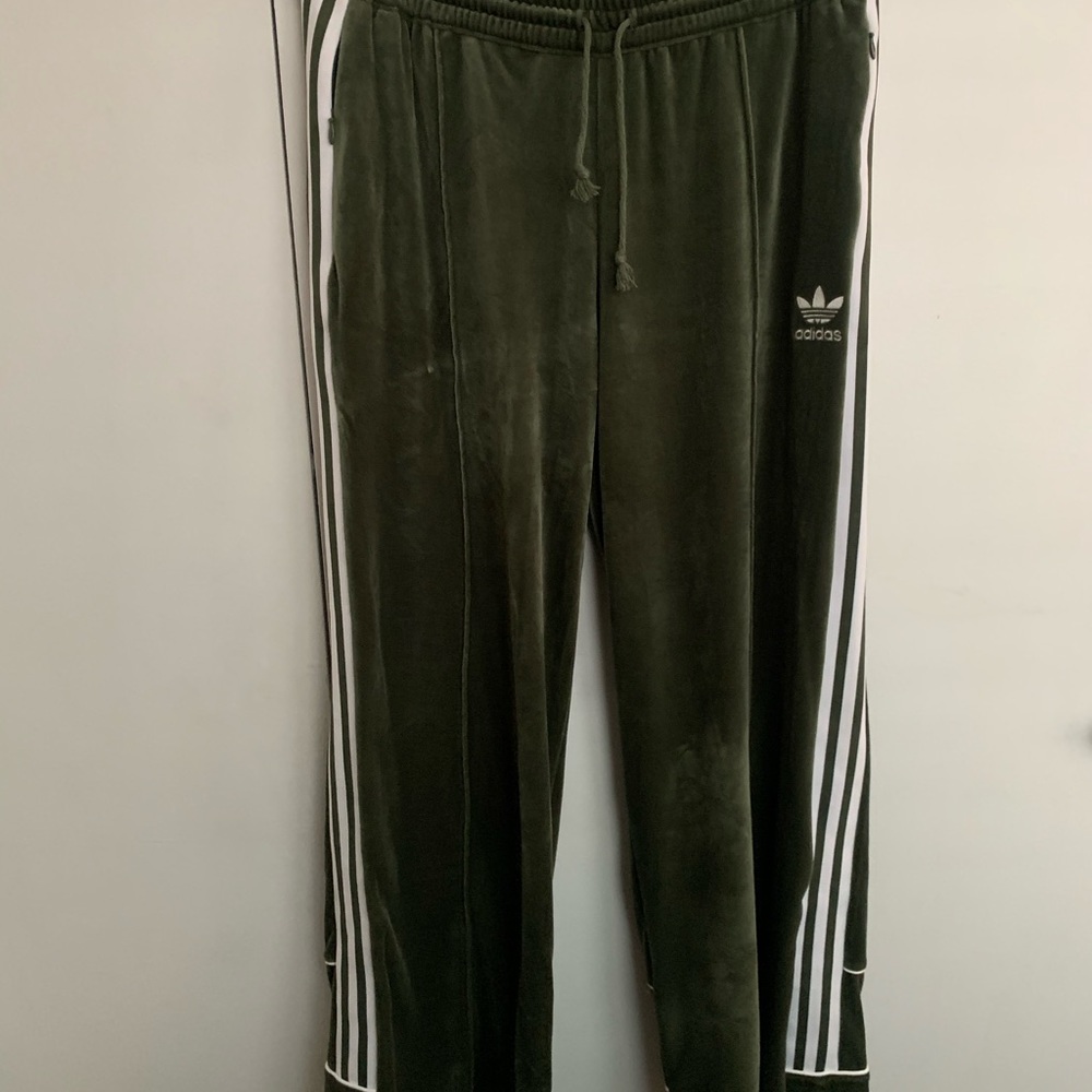 Adidas Valor Sweats! Gorgeous color! Never worn!